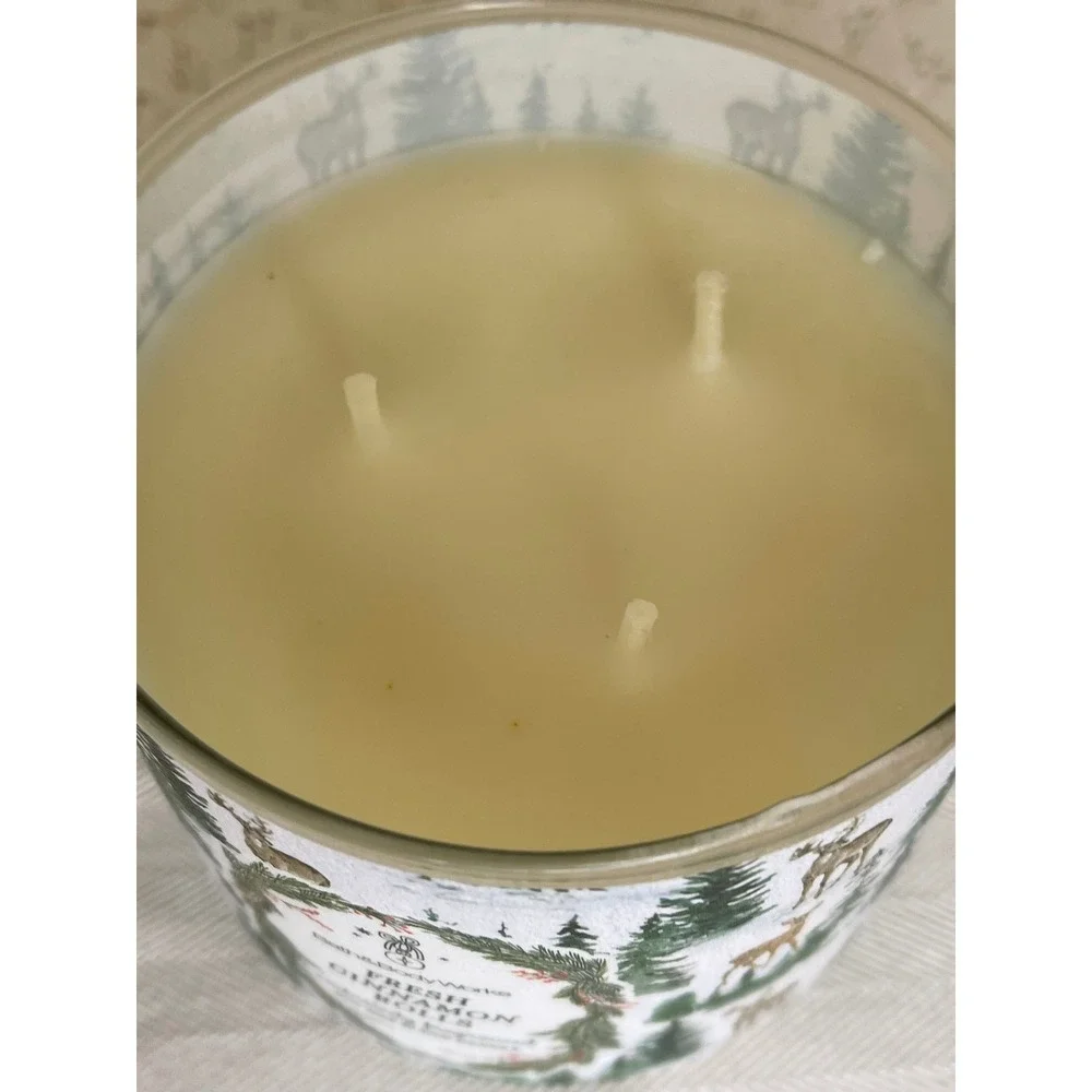 Bath & Body Works Fresh Cinnamon Rolls 3-Wick Candle 14.5 oz Soy Wax Blend